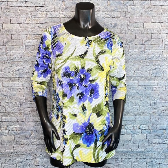 Susan Graver Tops - Susan Graver Floral Blouse